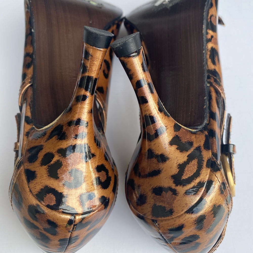 Stuart Weitzman Leopard Print Peep Toe Heels Women’s size 7N Patent Leather - Picture 6 of 15